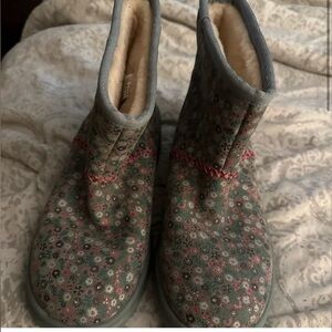 Ugg Floral Grey Boots New Size 6